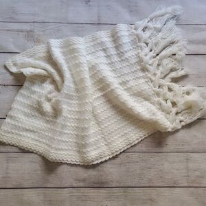 Cozy Chunky Knit Scarf with Fringe